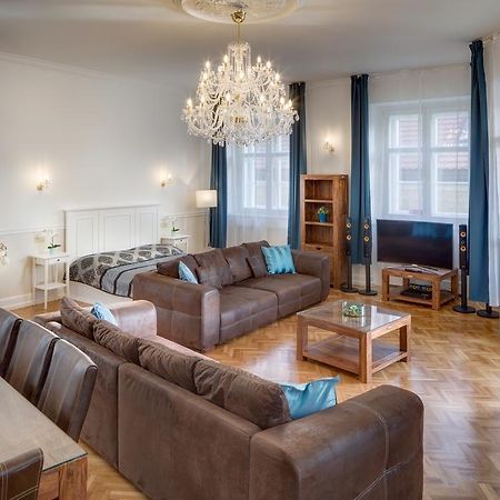 פראג Smetanovo Nabrezi - Riverview Old Town Apartment מראה חיצוני תמונה