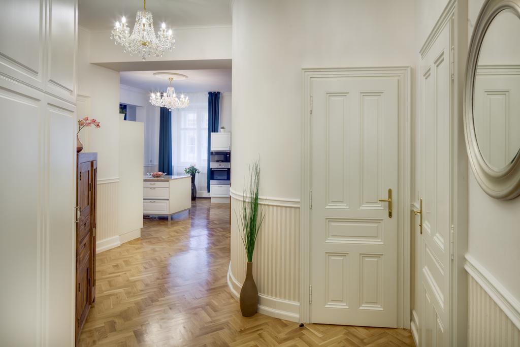 פראג Smetanovo Nabrezi - Riverview Old Town Apartment מראה חיצוני תמונה