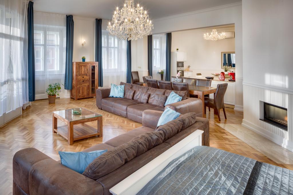 פראג Smetanovo Nabrezi - Riverview Old Town Apartment מראה חיצוני תמונה