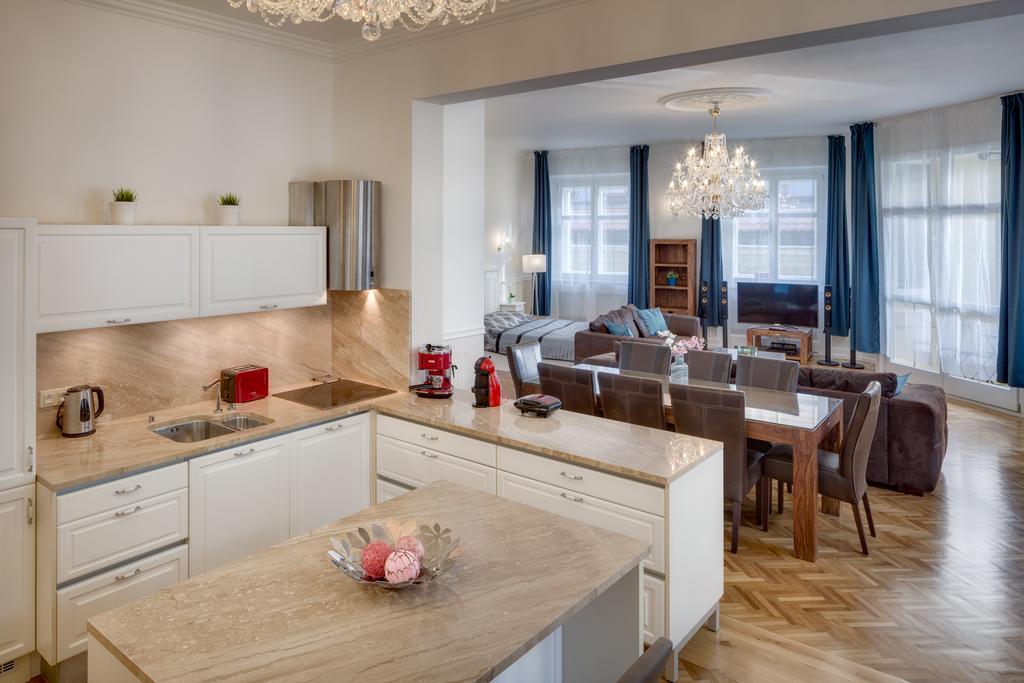 פראג Smetanovo Nabrezi - Riverview Old Town Apartment מראה חיצוני תמונה